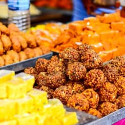 Yathiq Sweets